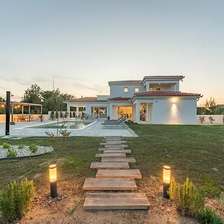 Emocija Zadarvilas Villa *